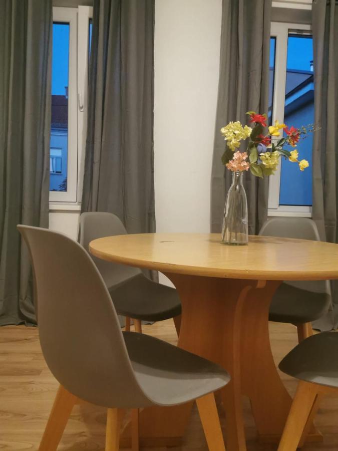 Beautiful, Spacious And Cheap Lägenhet Wien Exteriör bild